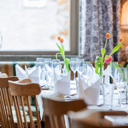 Hotel Gasthof Zum Kirchenwirt Puch bei Hallein Bagian luar foto
