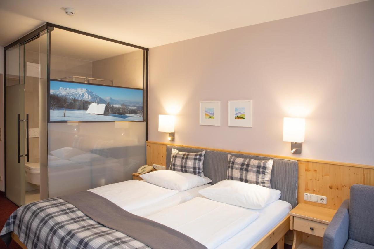 Hotel Gasthof Zum Kirchenwirt Puch bei Hallein Bagian luar foto