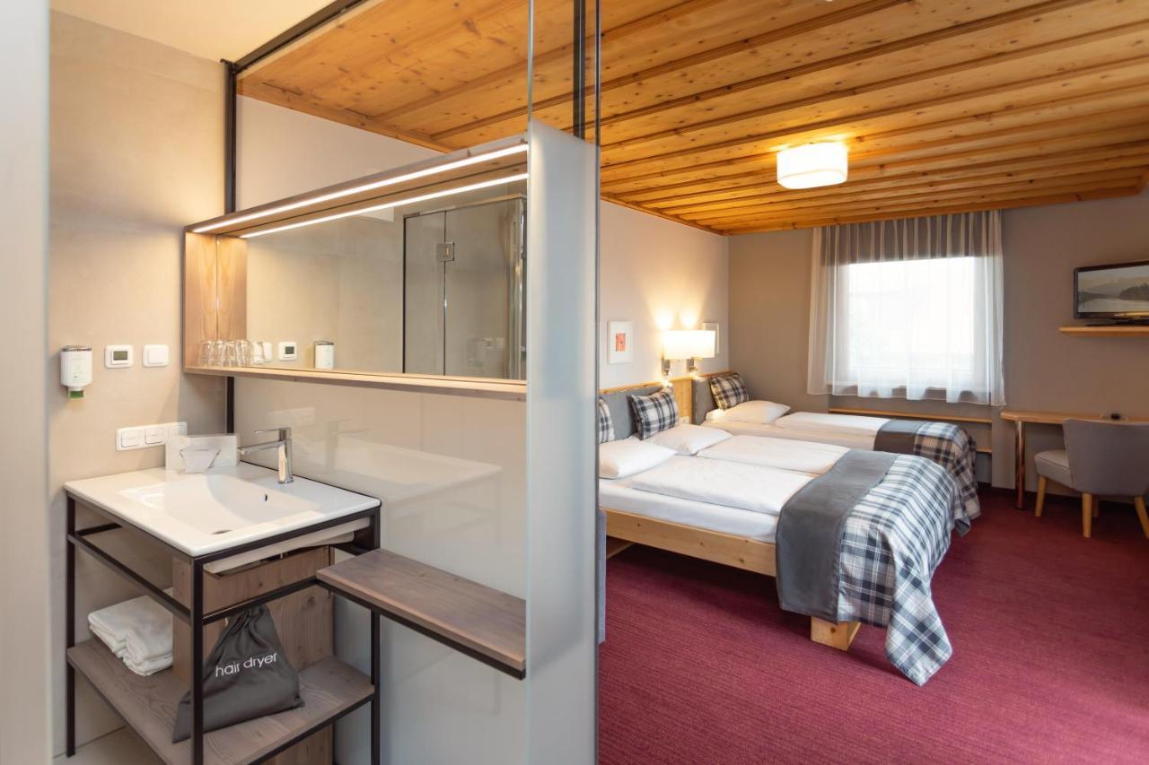 Hotel Gasthof Zum Kirchenwirt Puch bei Hallein Bagian luar foto