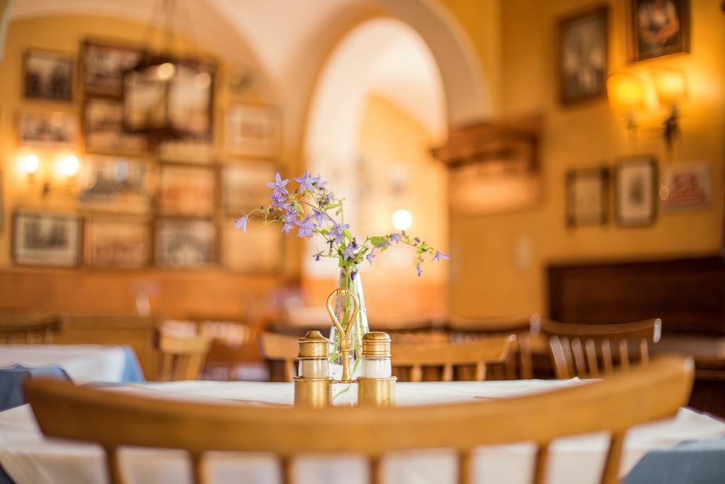 Hotel Gasthof Zum Kirchenwirt Puch bei Hallein Bagian luar foto