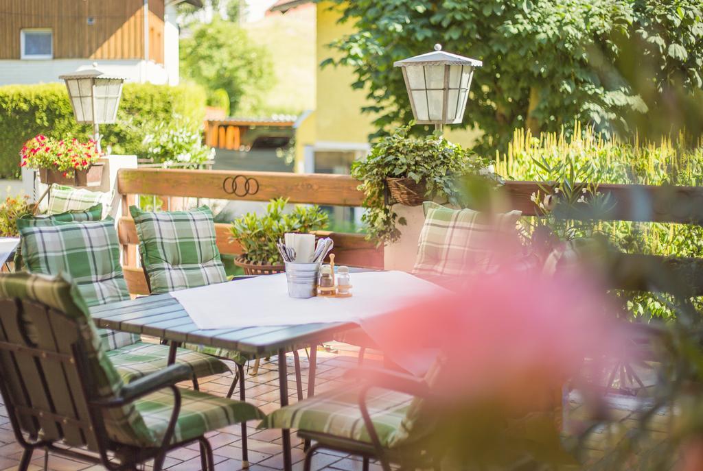 Hotel Gasthof Zum Kirchenwirt Puch bei Hallein Bagian luar foto